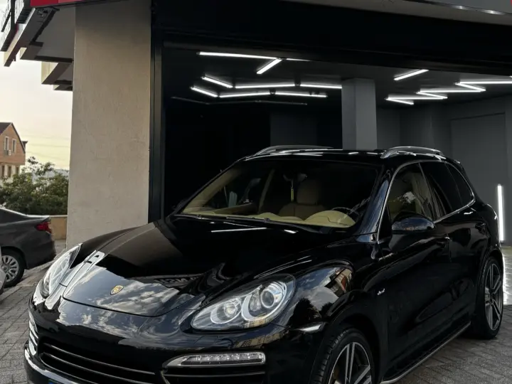 HSN GARAGE BOYASIZ GÖÇÜK ONARIM MERKEZİ