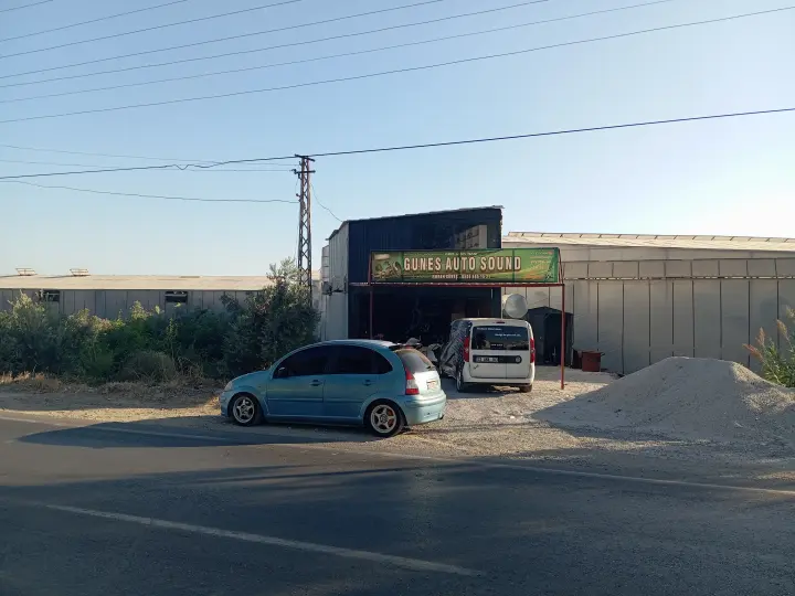 HSN TUNİNG OTO CAM FİLMİ