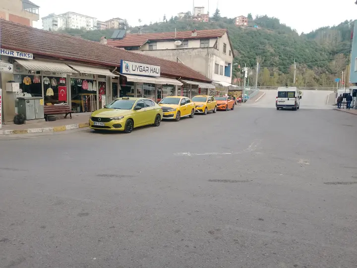 HÜR TAKSİ DURAĞI