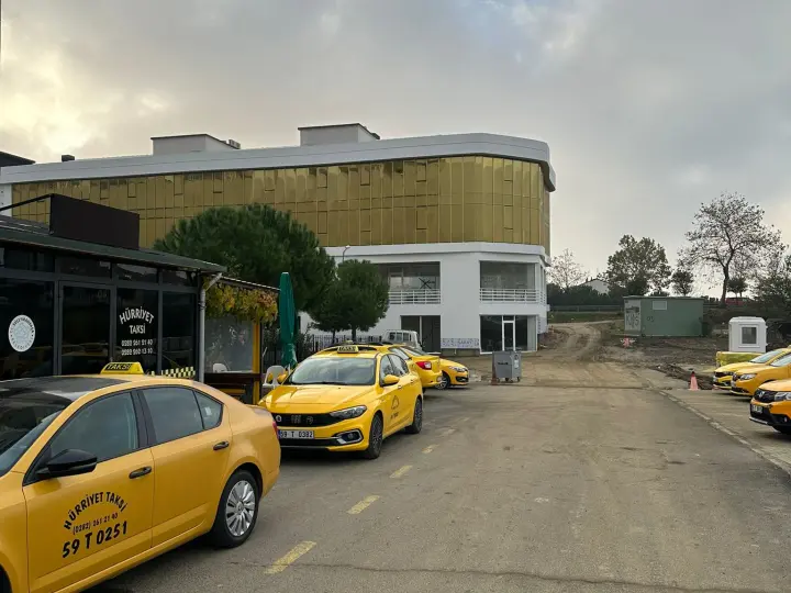 Hürriyet Taksi Durağı