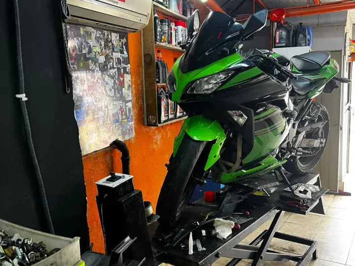 İronman Garage