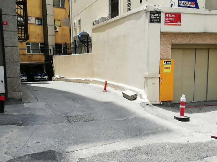 İSPARK Mecidiyeköy Torun Center Katlı Otoparkı