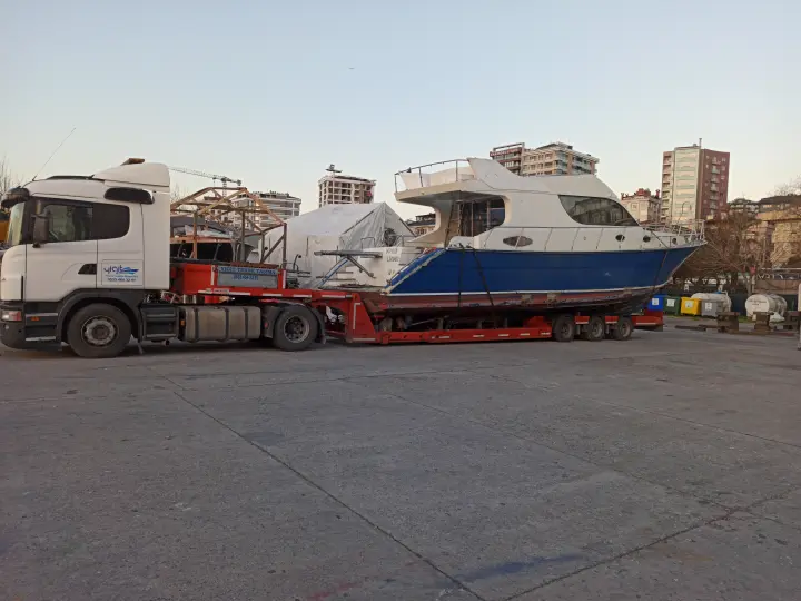İstanbul Tekne Yat Lowbed Tiny House Taşıma