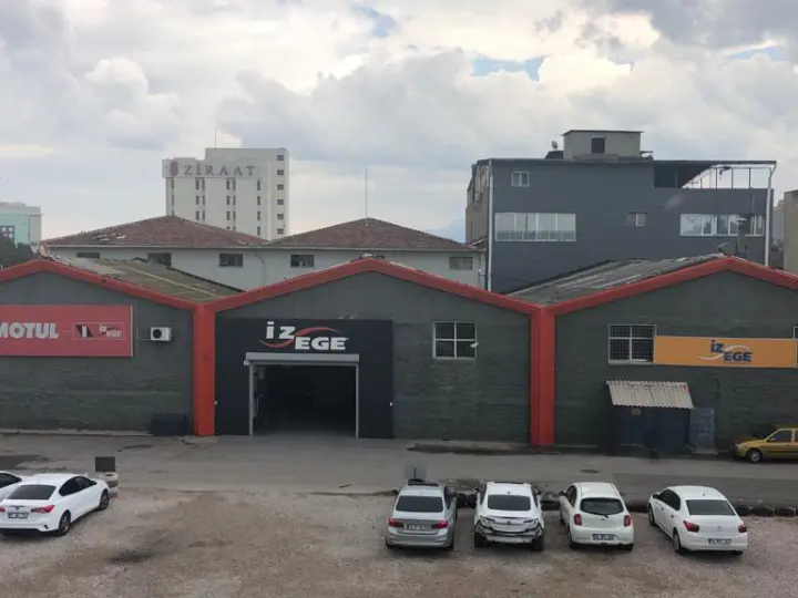 İz Ege Otomotiv - İzmir Özel Oto Servis - Kaporta - Onarım - Bakım