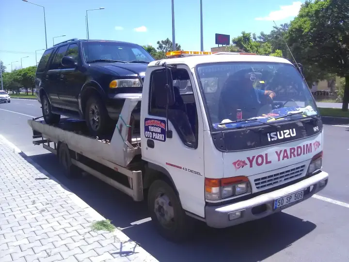 Karakayalar Yediemin, yol yardım ve gümrük otoparkı
