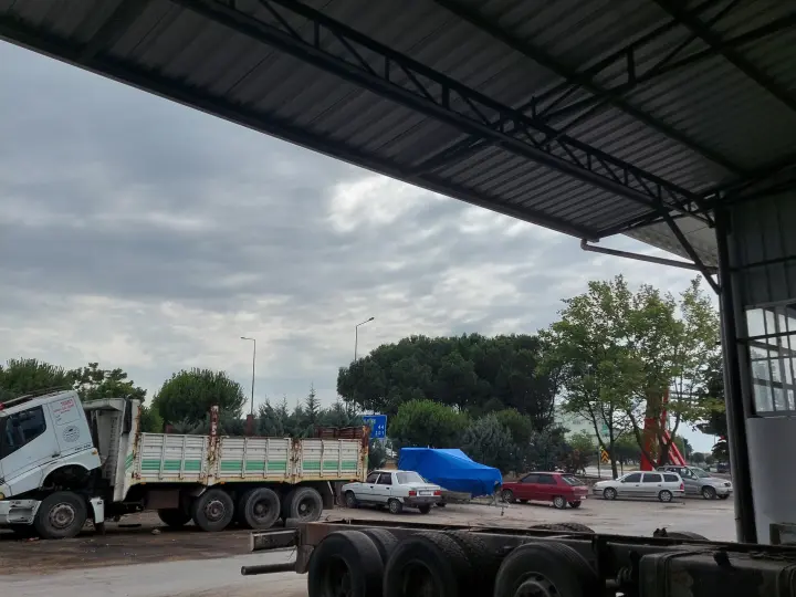 Kardeşler Ağır Vasıta - Tır Kamyon Özel Servisi