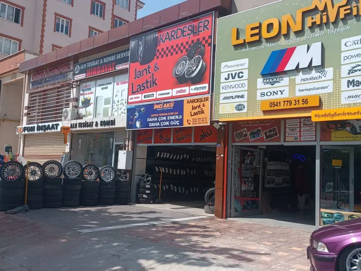 Kardeşler jant lastik akü kurtarıcı hizmetleri