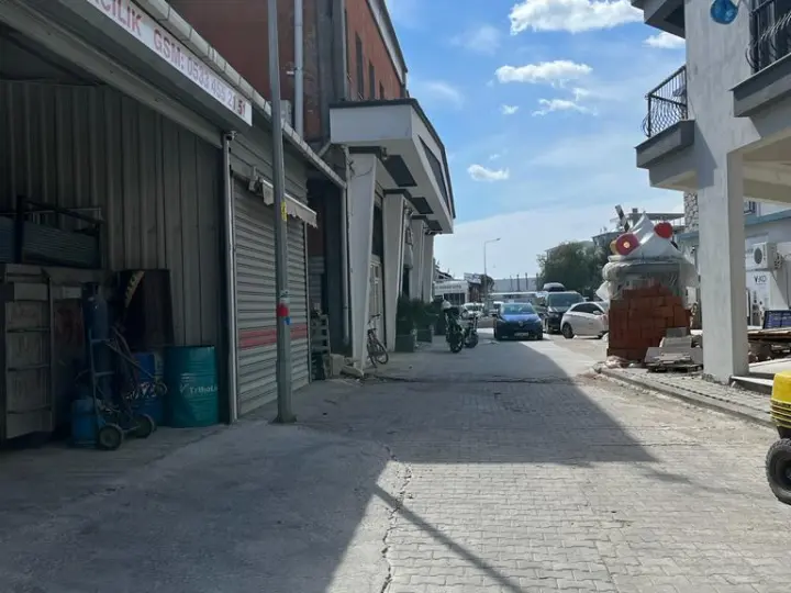 Kardeşler metal hurda