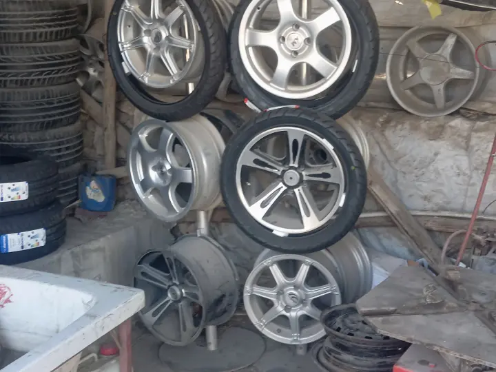 Kardeşler Oto Lastik