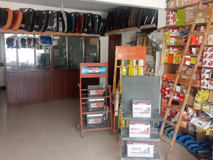 Kardeşler Oto Yedek Parça Mutlu-Yiğit- Bosch Akü Renault Tofaş Oto Kılıfı Motor Yağları Zincir