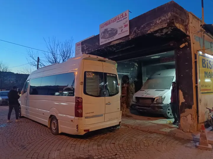 Kayseri Kaporta Boya Parlatan Adam