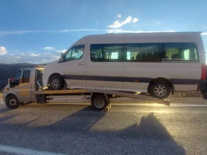 Kelkit Durak Oto Kurtarma Yol Yardım ve Galeri