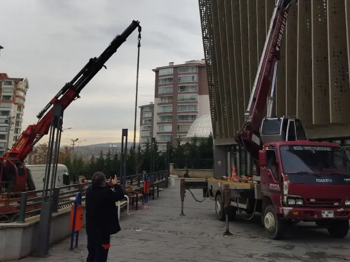 KILIÇ KARDEŞLER VİNÇ