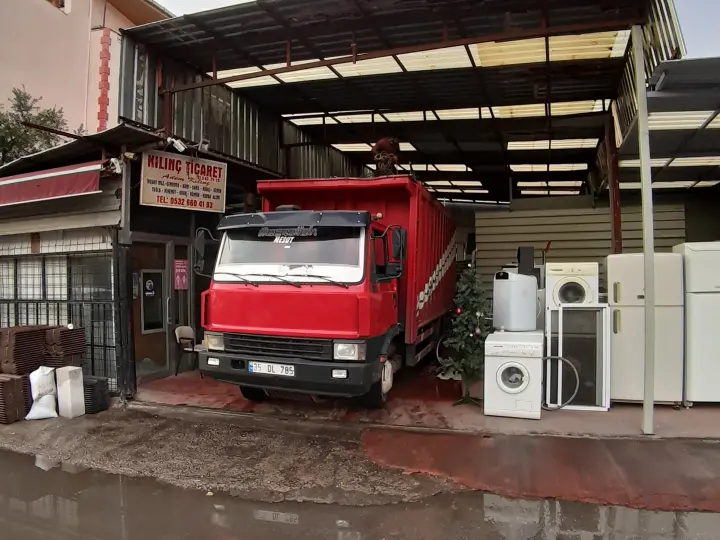 Kılınç metal
