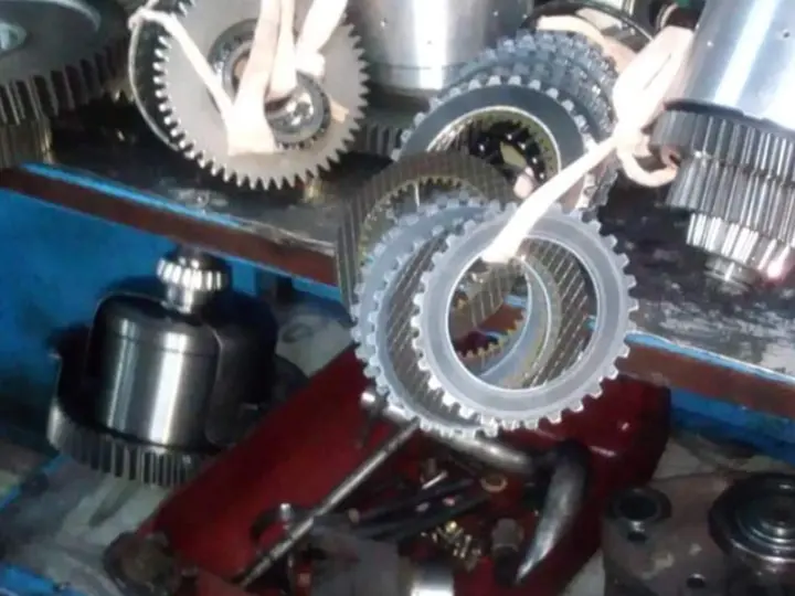 KOÇAK İŞ MAKİNALARI TAMİR BAKIM SERVİSİ