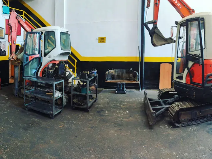 Kuri Iş Makinaları