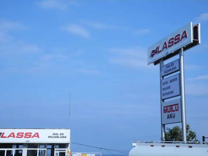 Lassa - Hal-Es Pazarlama