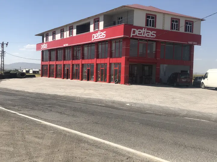 Lassa-sabahattin Çelik