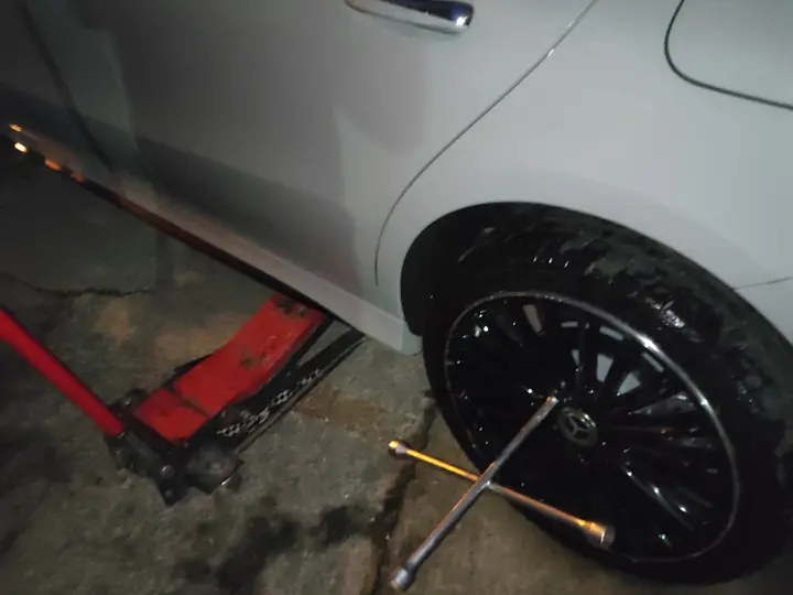 Lastik Yol Yardım 7/24 Mobil Lastikçi