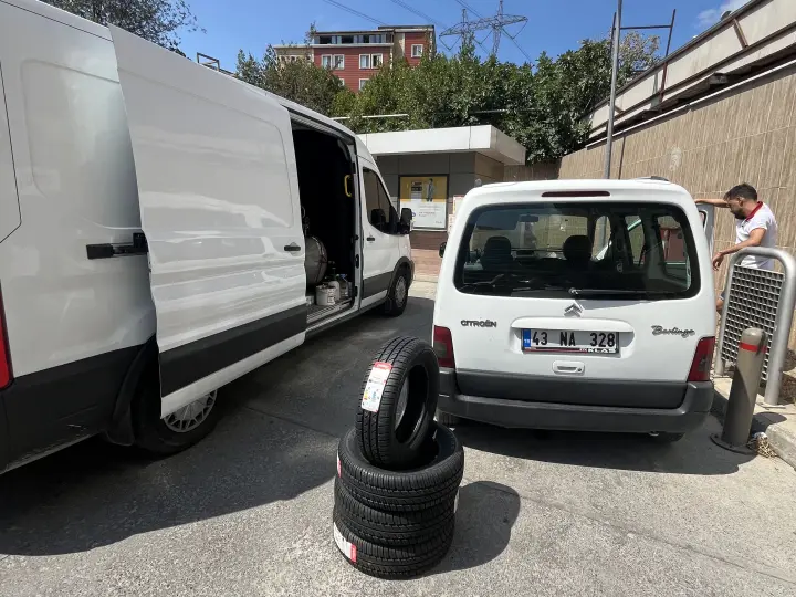 Lastik Yol Yardım En Yakın Lastikçi Kadıköy Lastikçi Maltepe Lastikçi Bostancı Lastikçi Kadıköy Lastik Yol Yardım