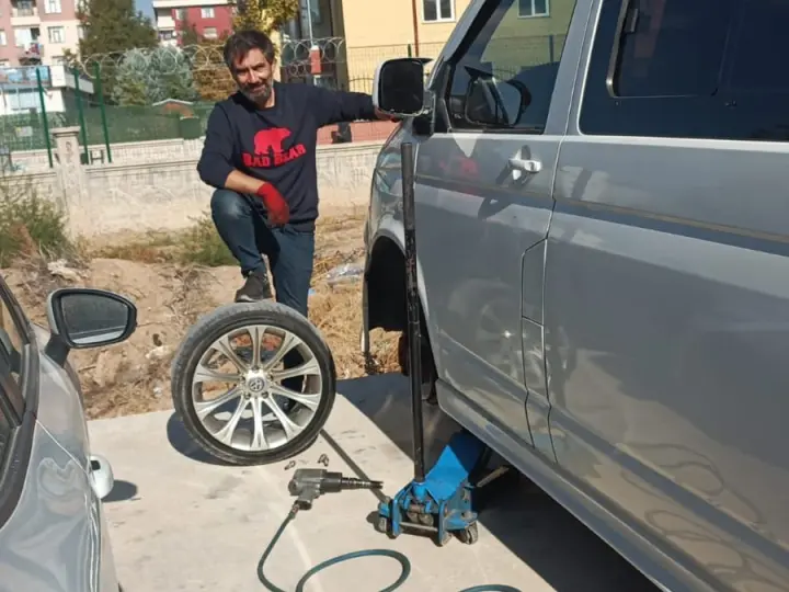 Lastikçi-ACAYİP Mobil Lastik Tamiri