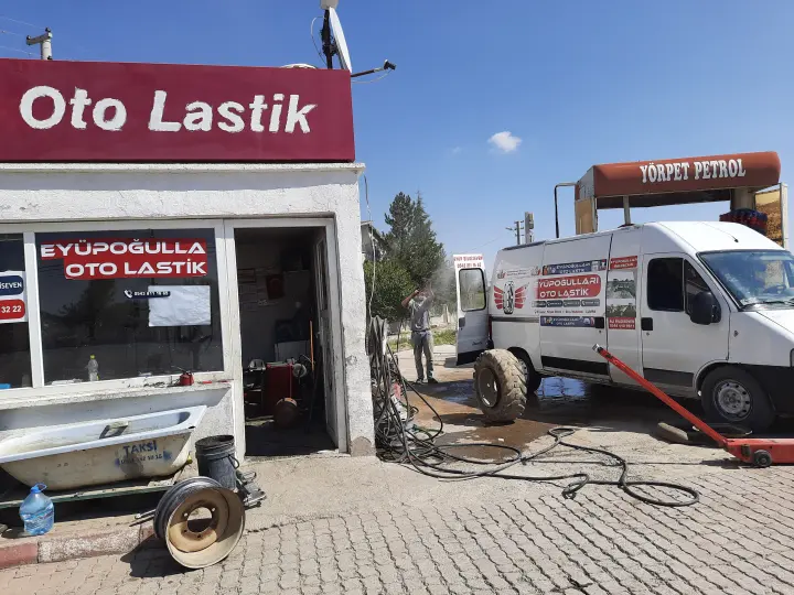 Lastikci nadir