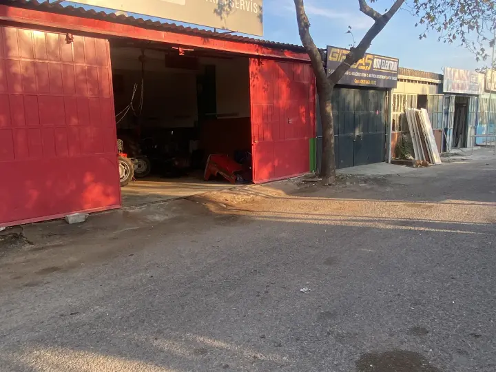 Levent oto traktör