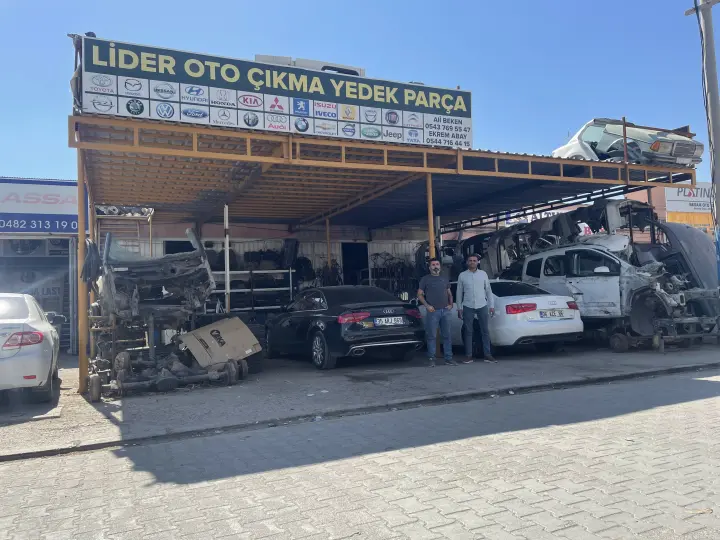 Lider oto cikma ali beken araba hurdacısı