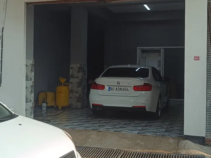 LOS SANTOS CAR WASH