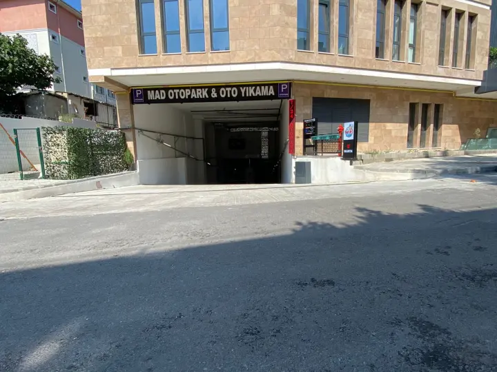 Mad Otopark & Oto Yıkama