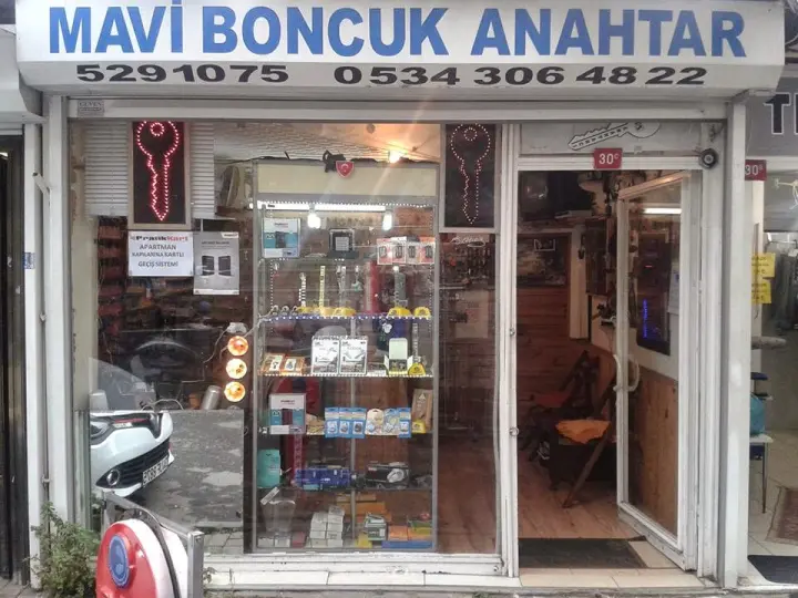 MAVİ BONCUK ANAHTAR