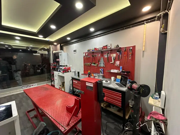 Maxi Servis TAMİR-EXPERTİZ-YEDEK PARÇA-MODİFİYE-AKSESUAR VESPA / PİAGGİO / KYMCO / YAMAHA / HONDA / SYM / SUZUKİ