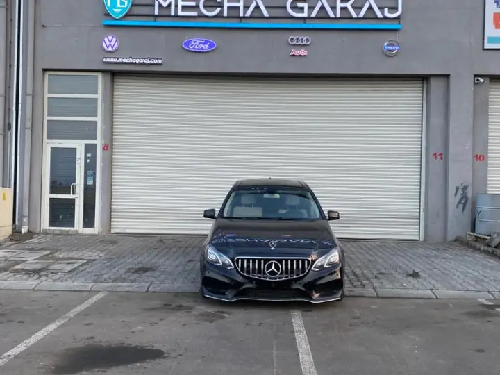 Mecha Garaj