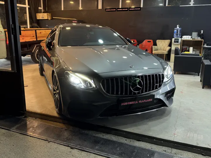 MENESKA GARAGE