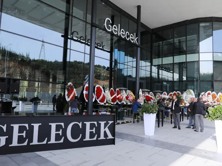 Mercedes-Benz Gelecek Otomotiv