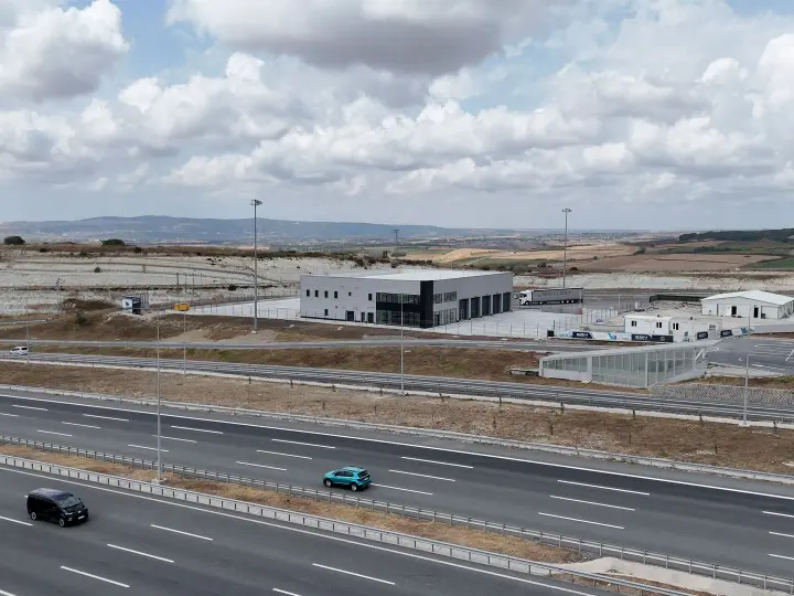 Mercedes-Benz Mengerler Nakkaş Kamyon Servisi