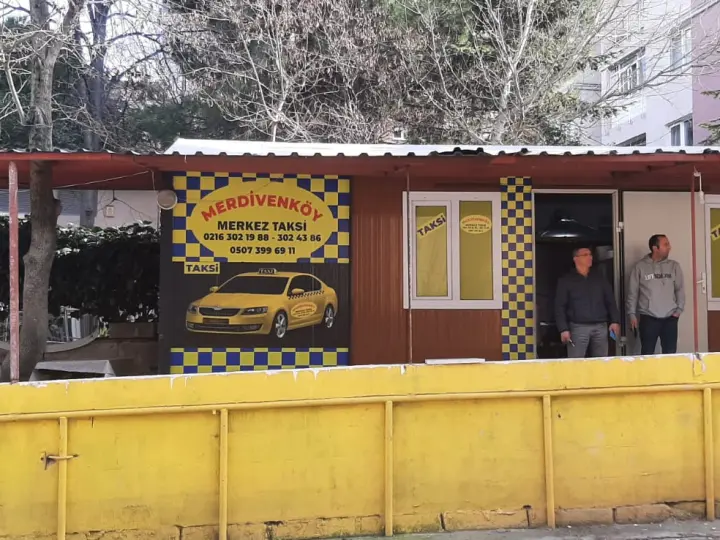 Merdivenköy Taksi Durağı