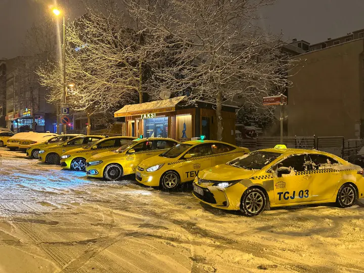 Merkez Taksi Durağı