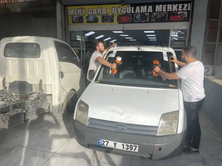 MERT GARAJ ( OTO CAM & CAM FİLMİ )