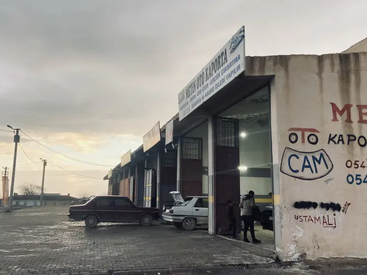 Metin Oto Kaporta Boya Oto Cam servisi