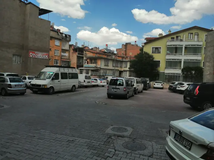 Mevlana Aşıkları Otoparkı