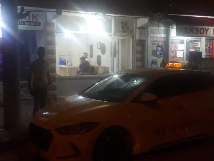 Mıdık hadırlı taksi