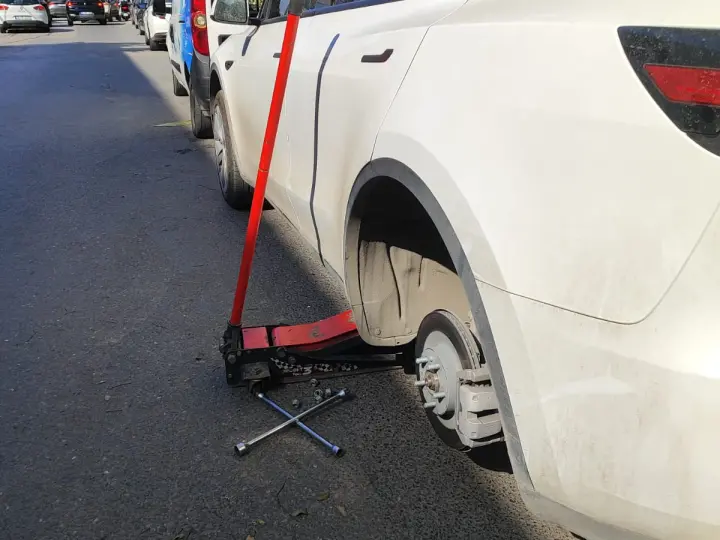 Mobil lastikçi lastik yol yardım