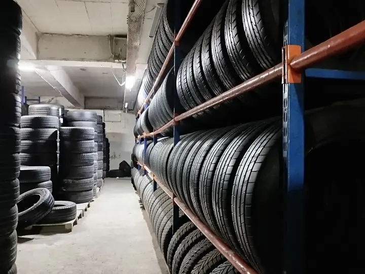 MOBİL OTO LASTİK BAŞAKŞEHİR YOL YARDIM 7/24 ALPLER OTO LASTİK مصلح الإطارات