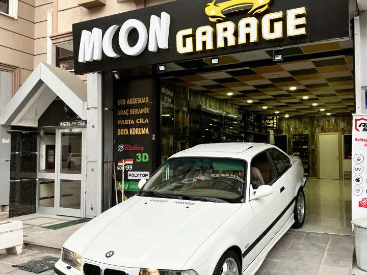 Moon Garage
