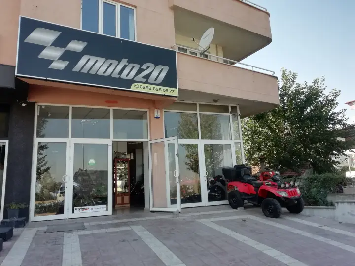 Moto 20