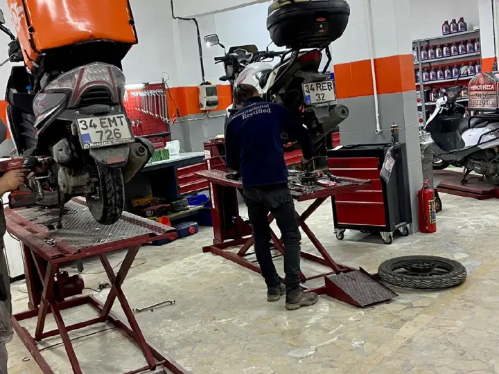 MOTO 333 & EFE MOTOR