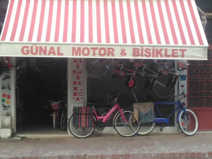 Moto Center