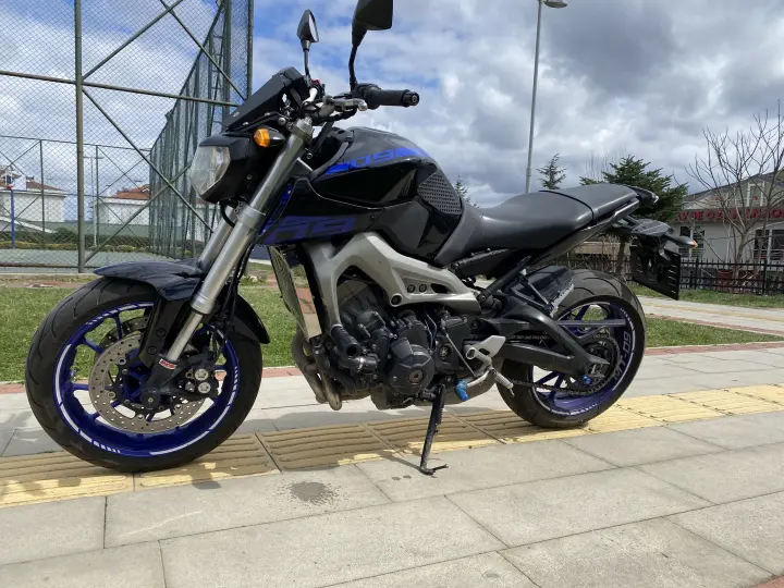 MOTO LILY GARAJ / GRENAJ TAMIRI VE BOYA / KAZA SONRASI HIZMETLER / MOTOSIKLET LASTIK / MOTOSIKLET BAKIM / AKSESUAR
