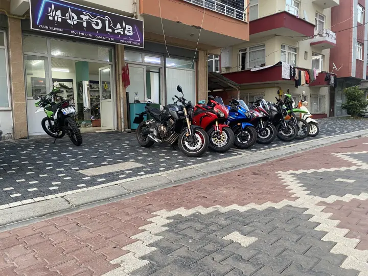 MOTOLAB